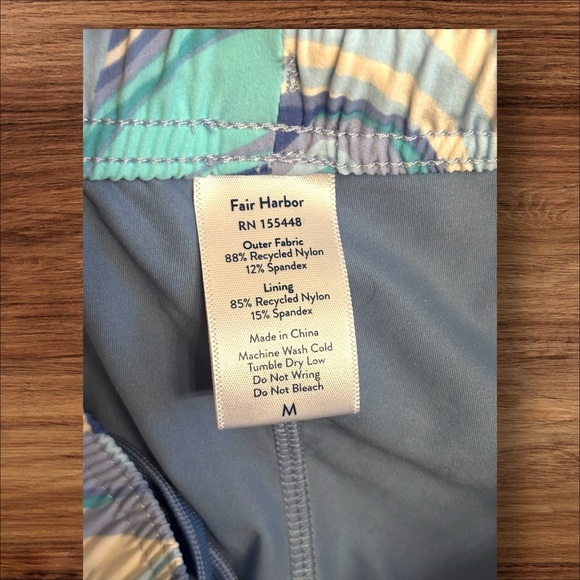 NWOT W’s 2 Piece Fair Harbor Atlantique Med Swim Top &Corlis Med Swim Shorts - Picture 17 of 17